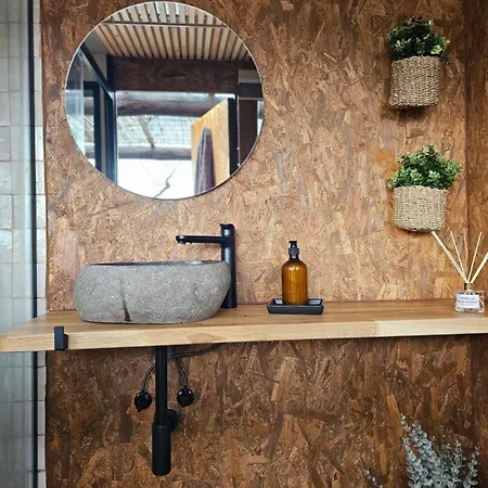 Vina Candaz By Oktheway Alpehytte